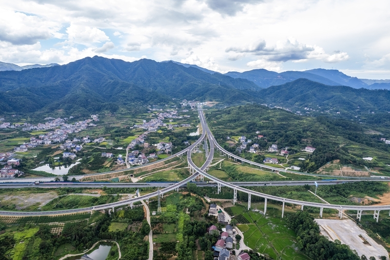 確?；緦?shí)現(xiàn)社會(huì)主義現(xiàn)代化取得決定性進(jìn)展 ——寫(xiě)在黨的二十屆四中全會(huì)召開(kāi)之際